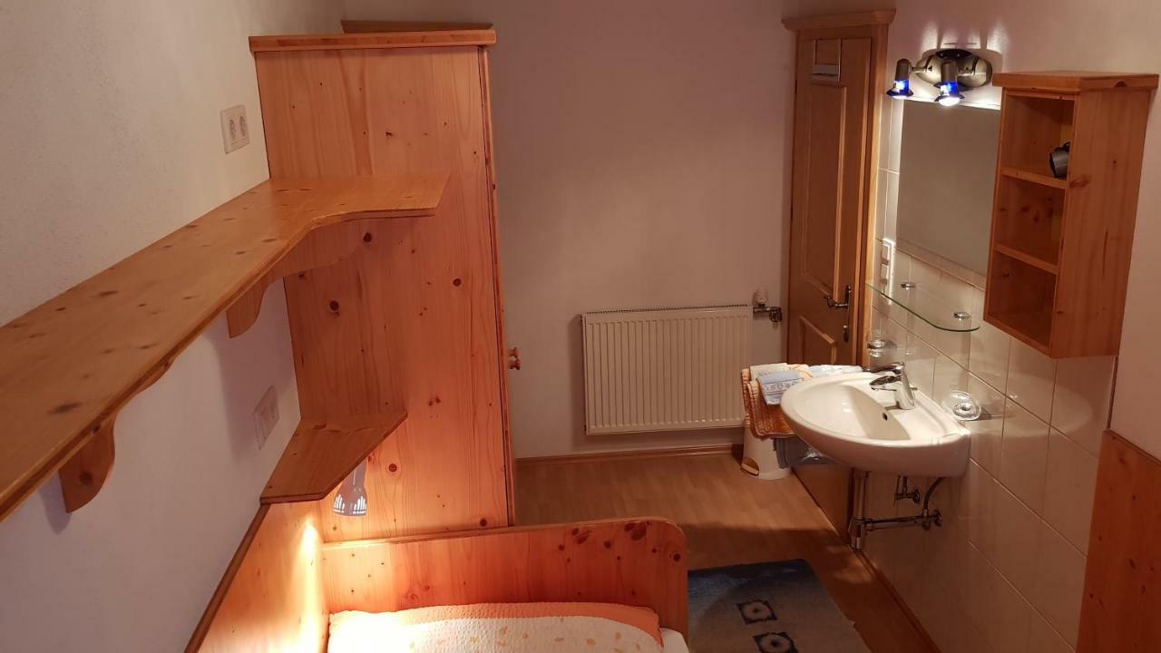 Haus Jeannette Lägenhet Zellberg Exteriör bild